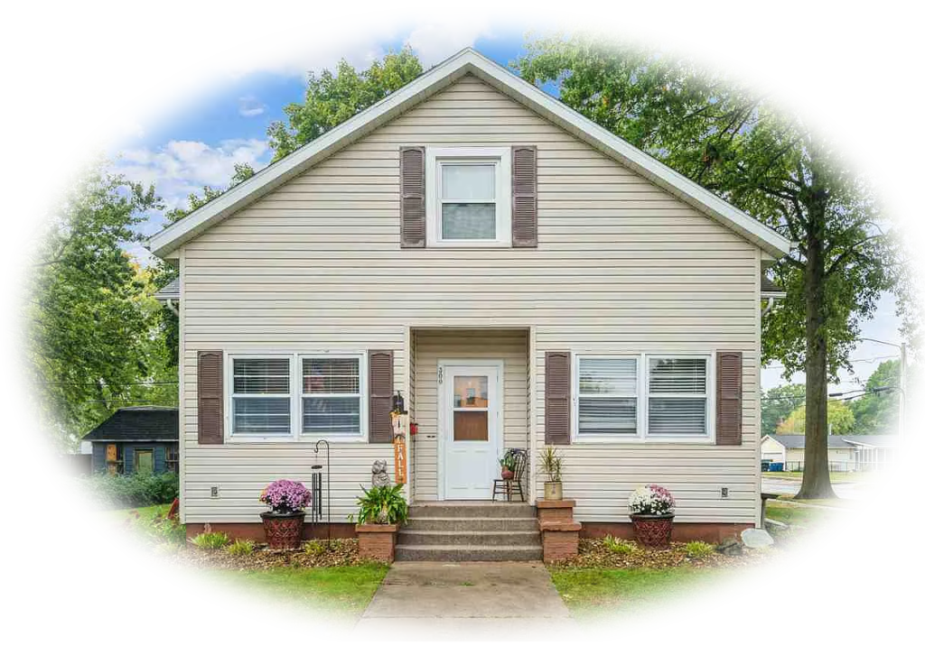 300 E Hilton Street in Marengo, Iowa